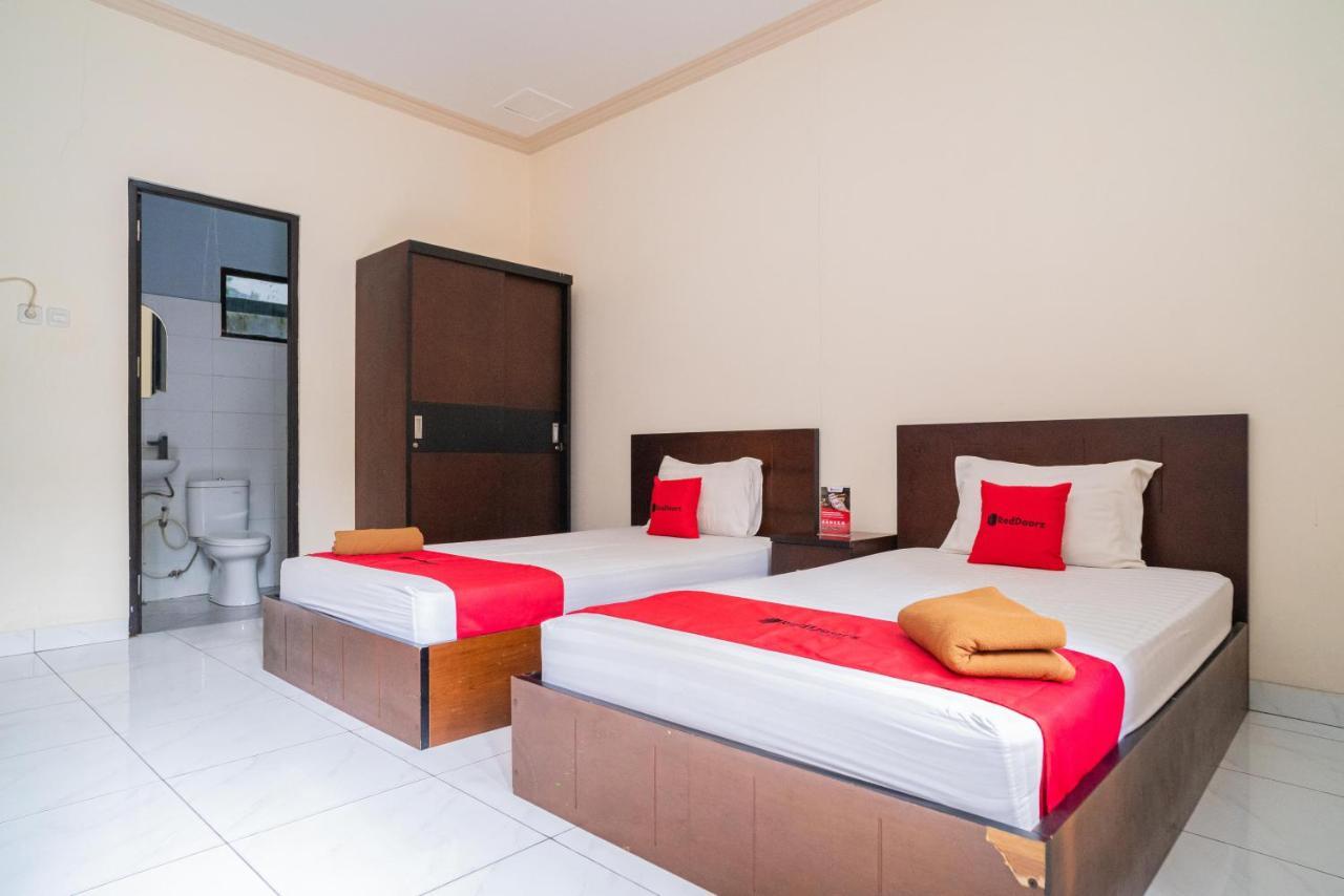 Reddoorz @ Wisma Pangrango Palangkaraya Exterior foto