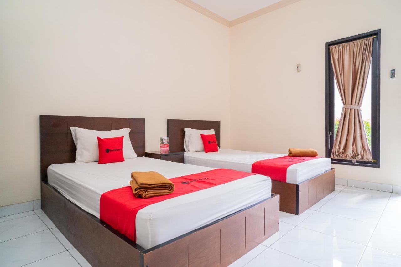 Reddoorz @ Wisma Pangrango Palangkaraya Exterior foto