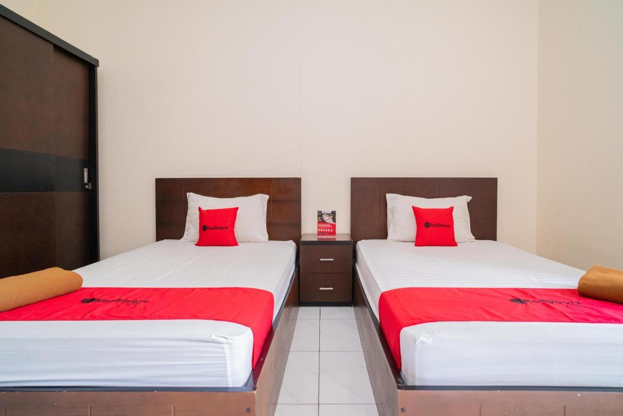 Reddoorz @ Wisma Pangrango Palangkaraya Exterior foto