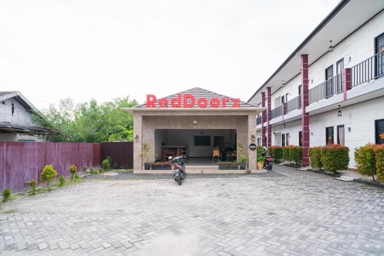 Reddoorz @ Wisma Pangrango Palangkaraya Exterior foto