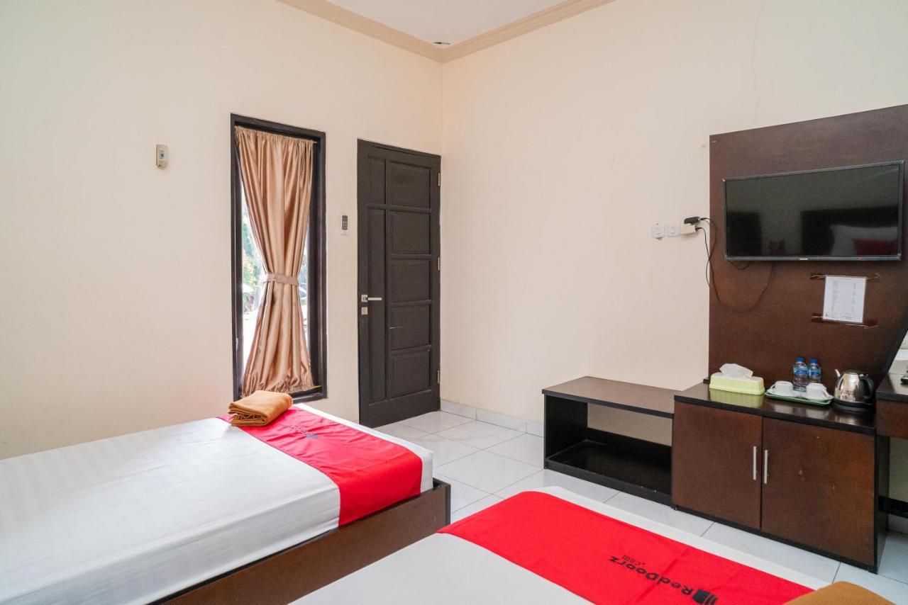 Reddoorz @ Wisma Pangrango Palangkaraya Exterior foto